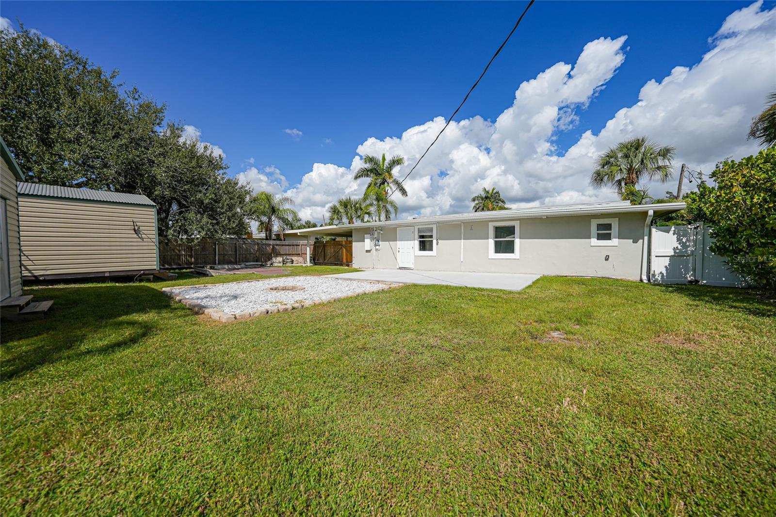 CHAR SHORES - Residential