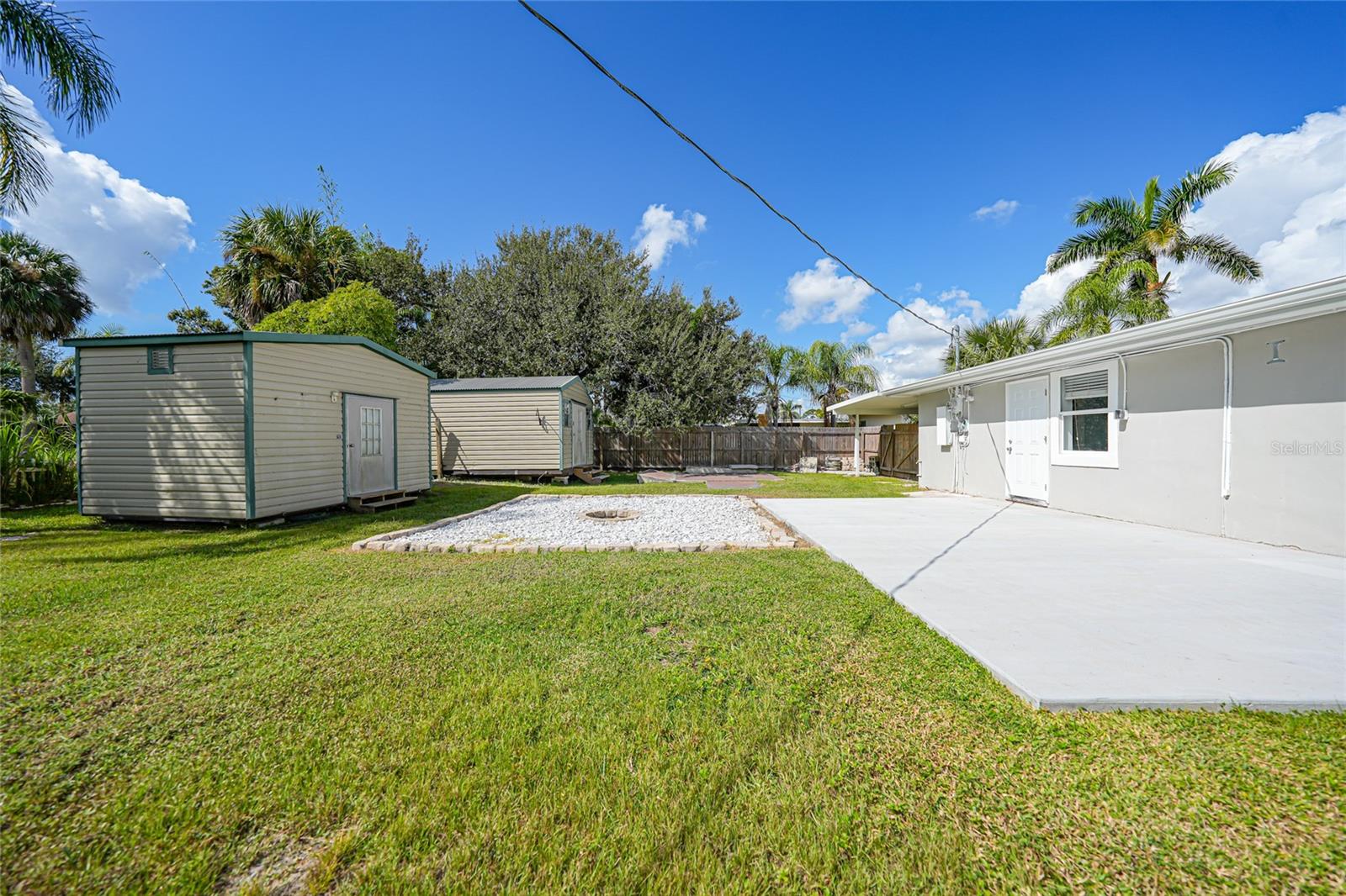 CHAR SHORES - Residential