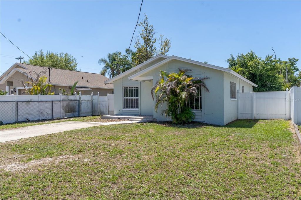 Photo of 9304 N Elmer Street, Tampa, FL 33612 (MLS # TB8497541)