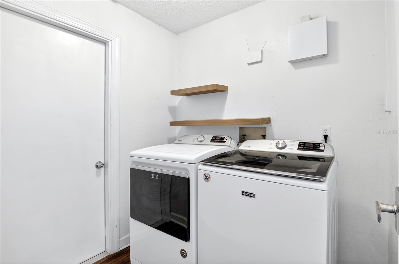 WINDERLAKES - Residential