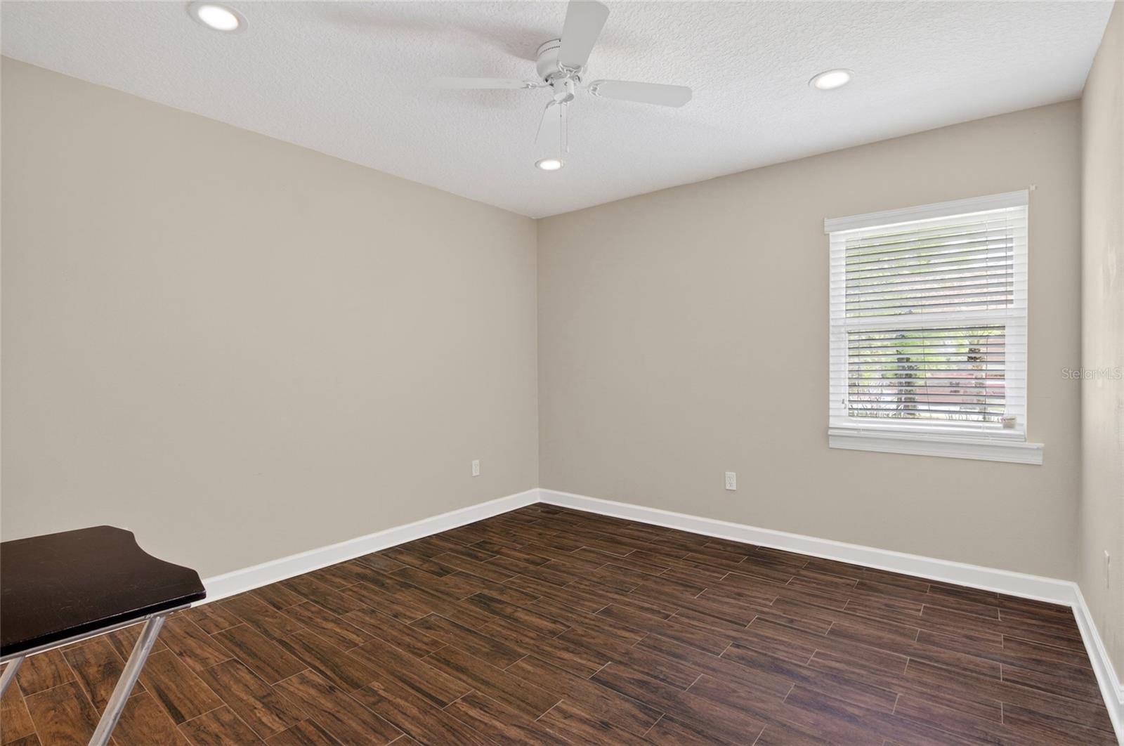 WINDERLAKES - Residential