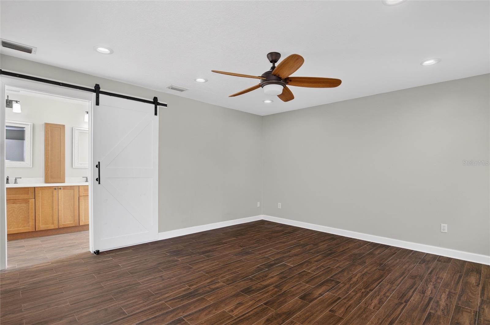 WINDERLAKES - Residential