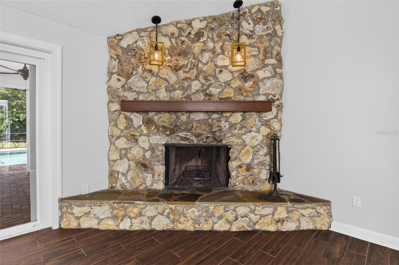 WINDERLAKES - Residential