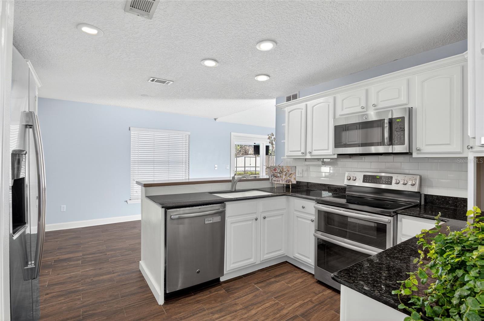 WINDERLAKES - Residential