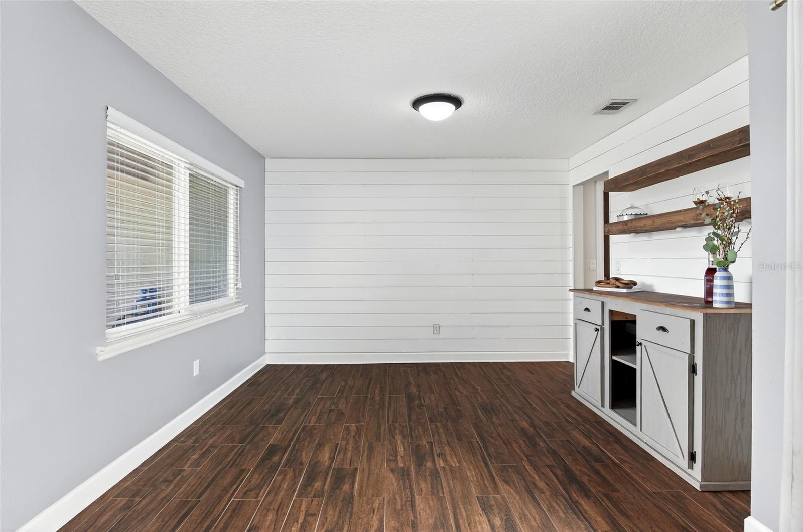 WINDERLAKES - Residential