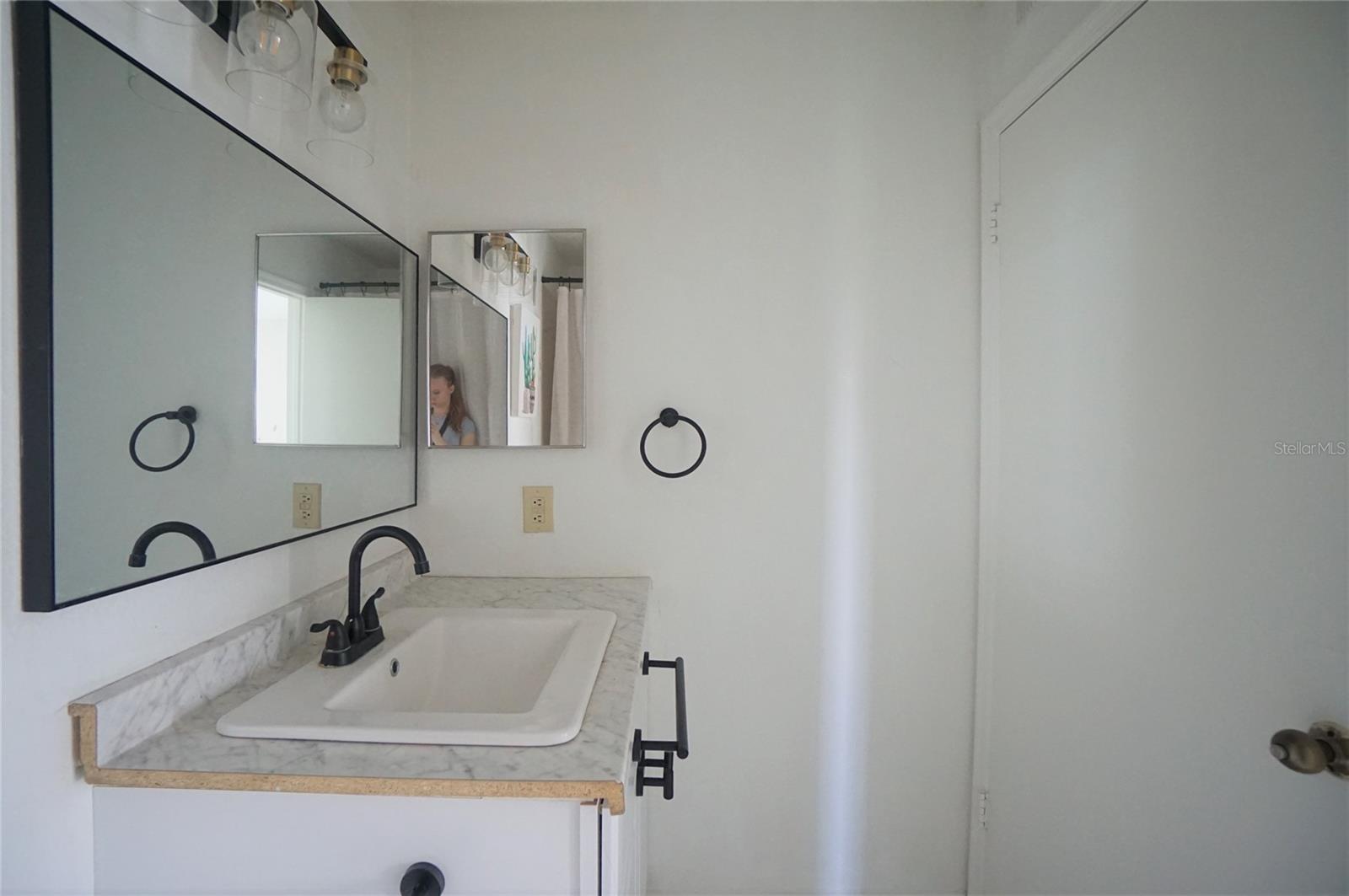 THE HIGHLANDS AT HUNTERS GREE - Residential Lease