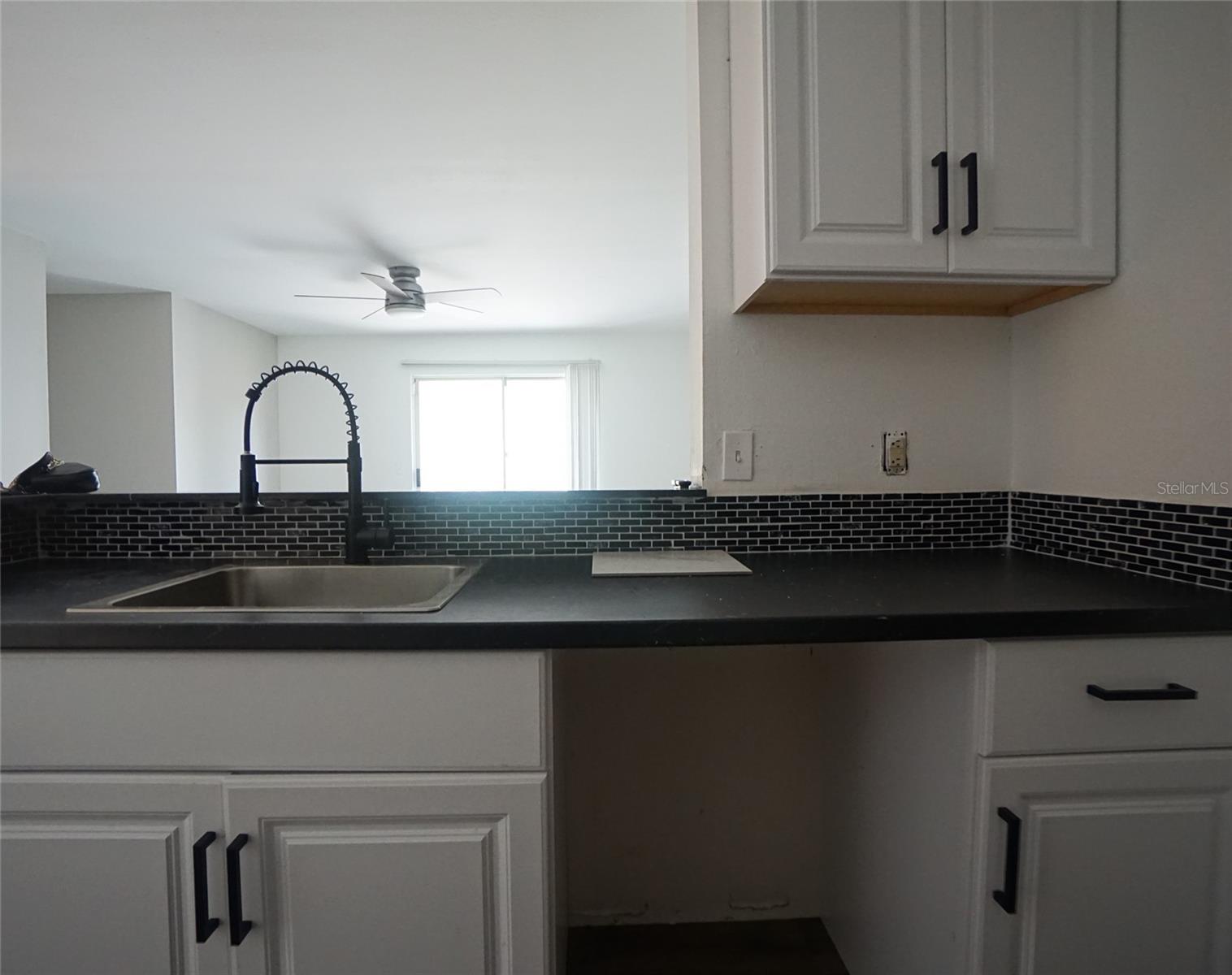 THE HIGHLANDS AT HUNTERS GREE - Residential Lease