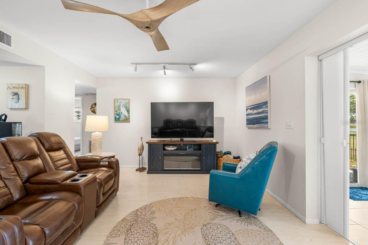 DEL WEBBS SUN CITY FLORIDA UN - Residential