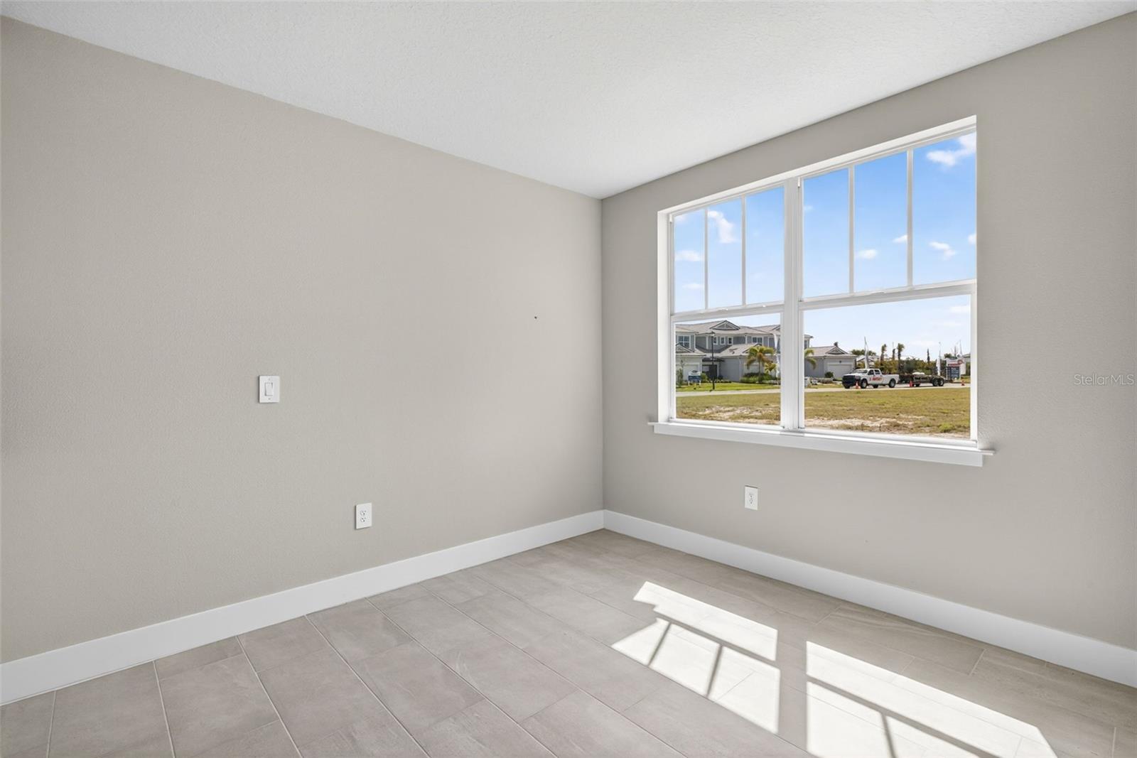 LAKESPUR AT WELLEN PARK - Residential