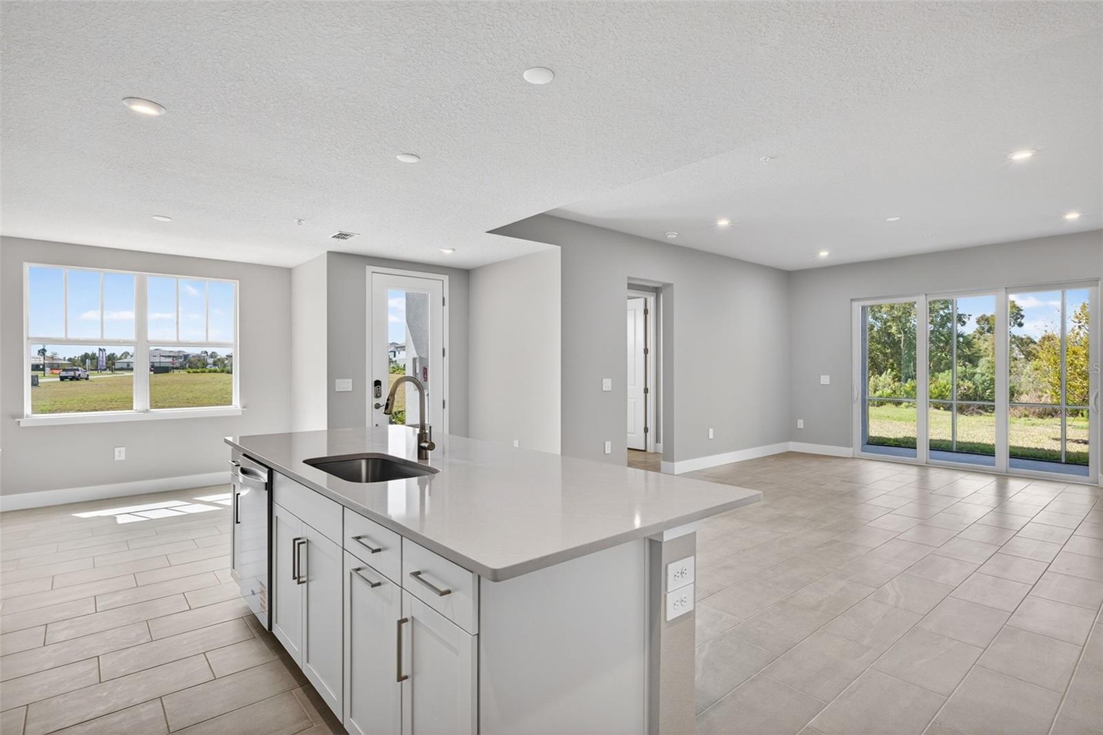 LAKESPUR AT WELLEN PARK - Residential