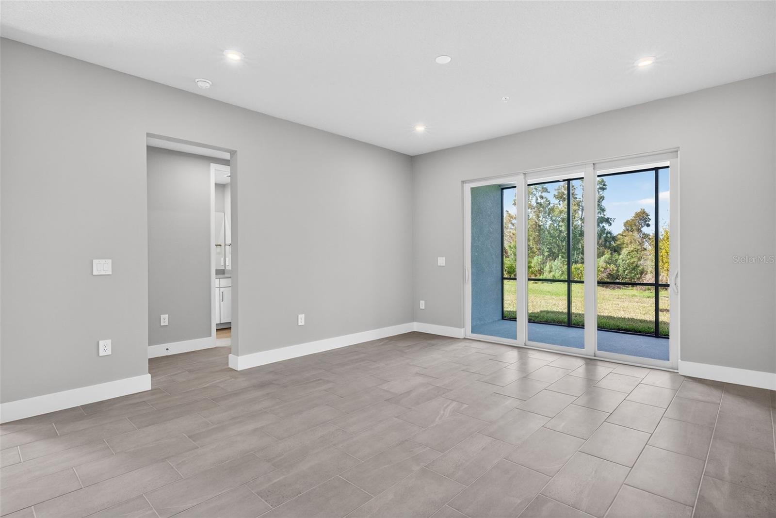 LAKESPUR AT WELLEN PARK - Residential