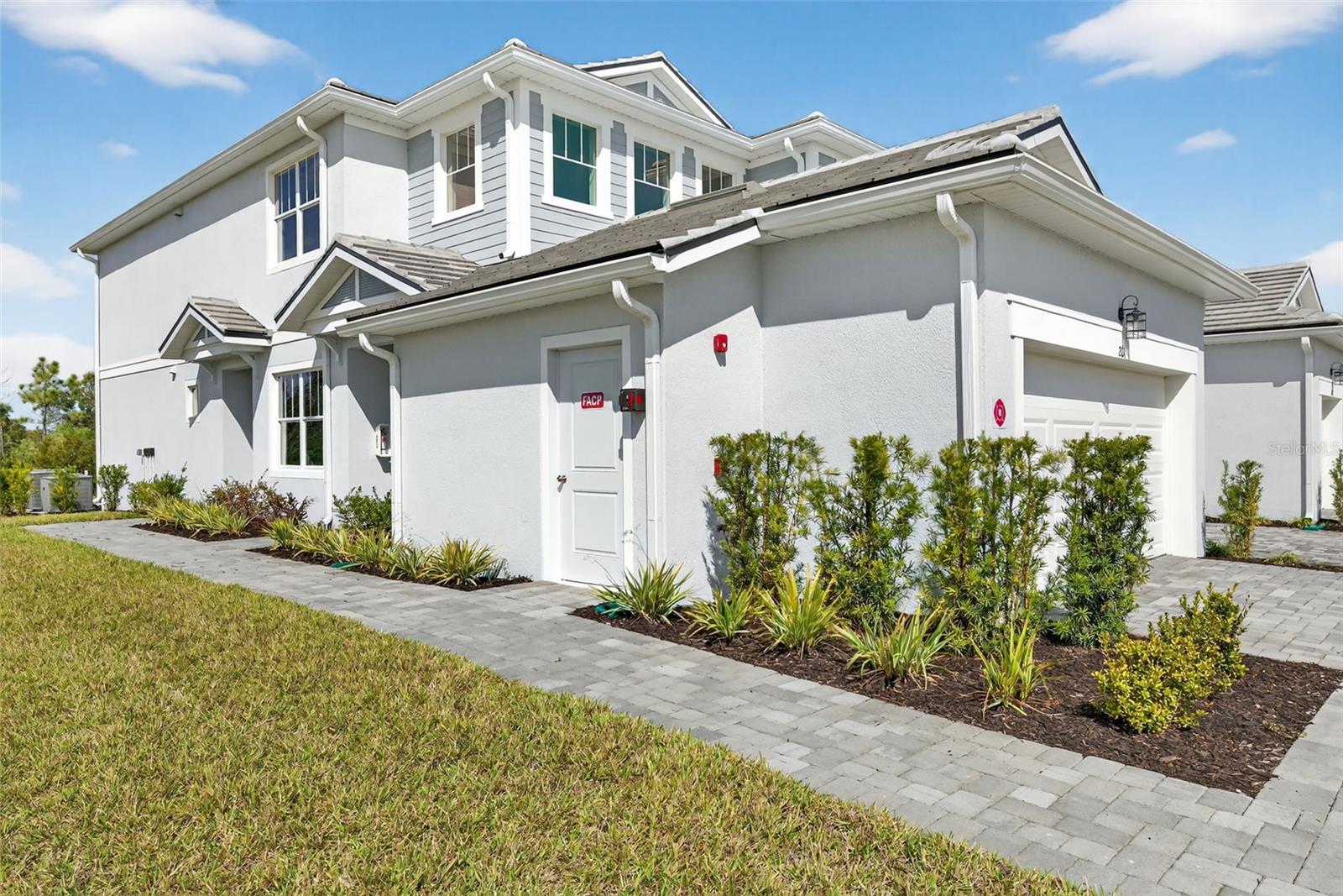 LAKESPUR AT WELLEN PARK - Residential