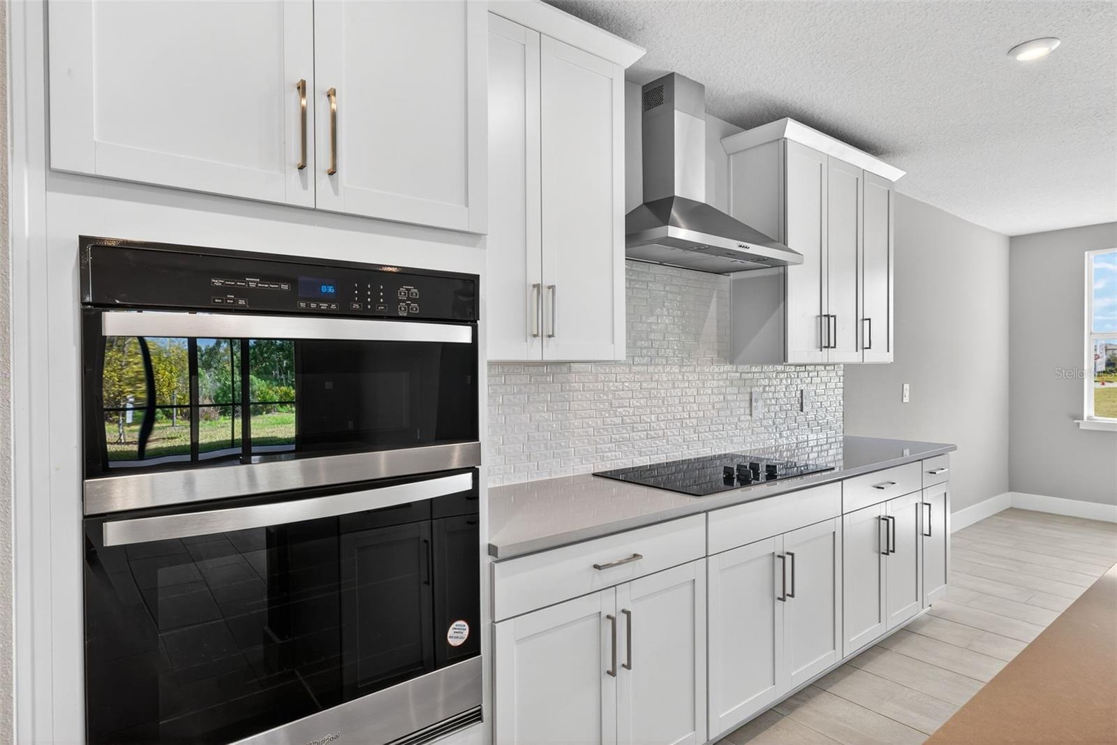 LAKESPUR AT WELLEN PARK - Residential