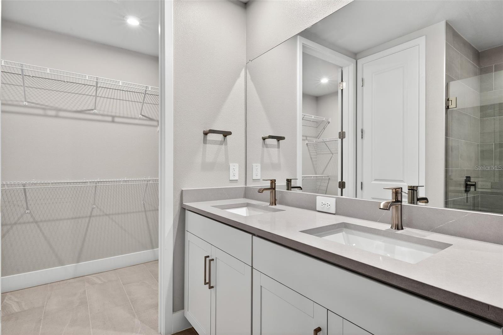 LAKESPUR AT WELLEN PARK - Residential