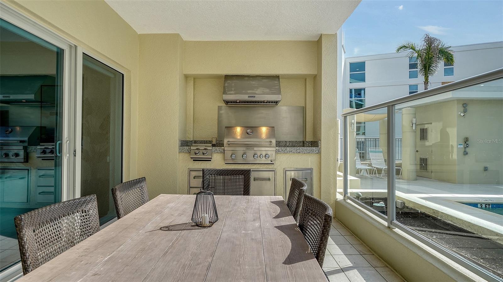 CRESCENT SIESTA KEY - Residential