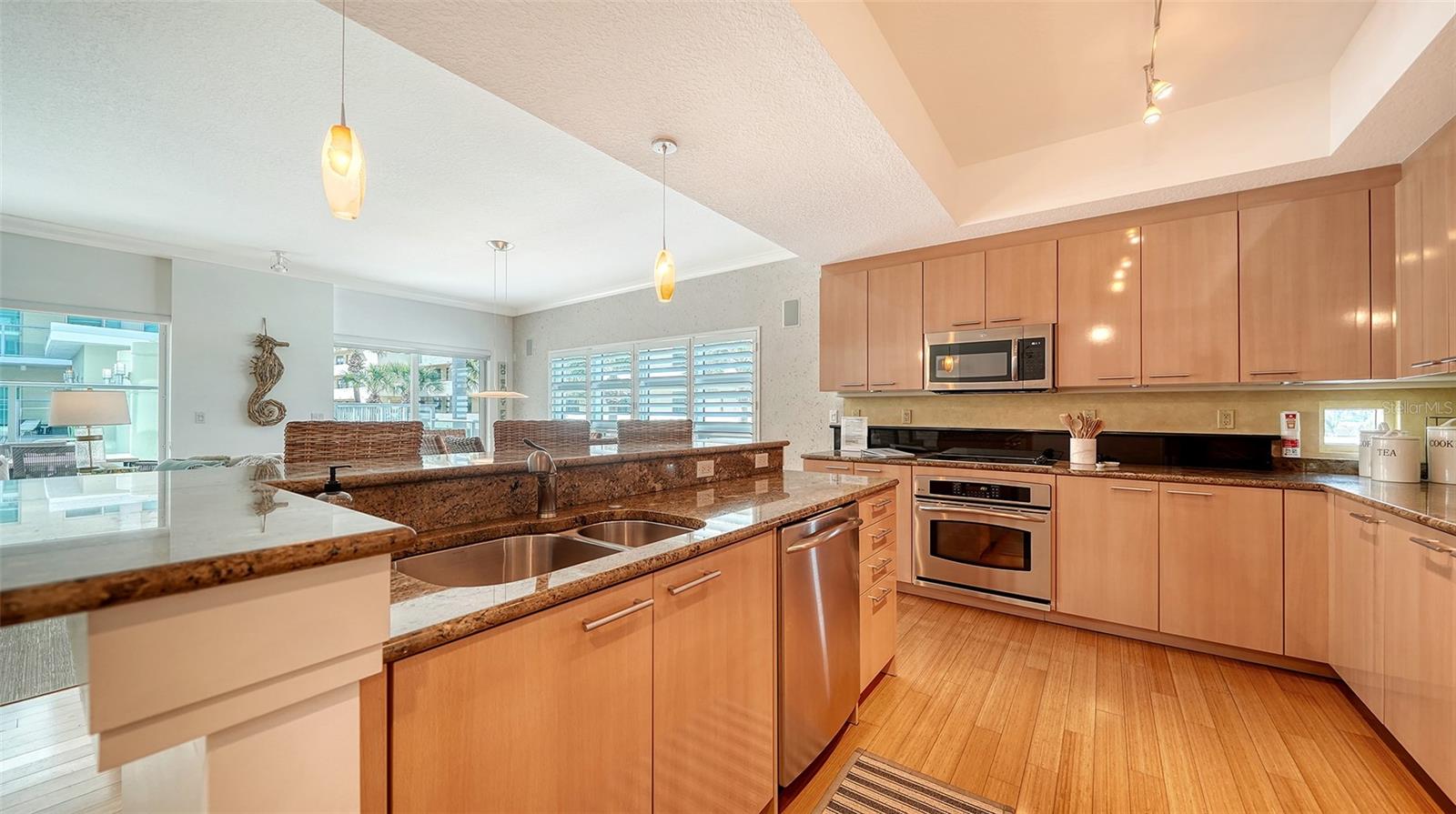 CRESCENT SIESTA KEY - Residential