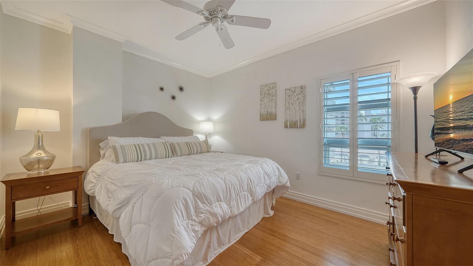 CRESCENT SIESTA KEY - Residential