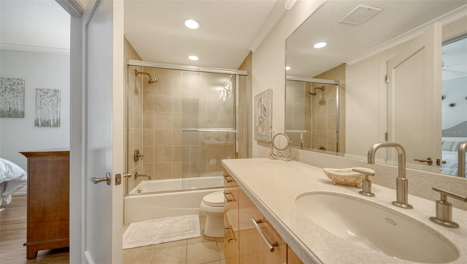 CRESCENT SIESTA KEY - Residential