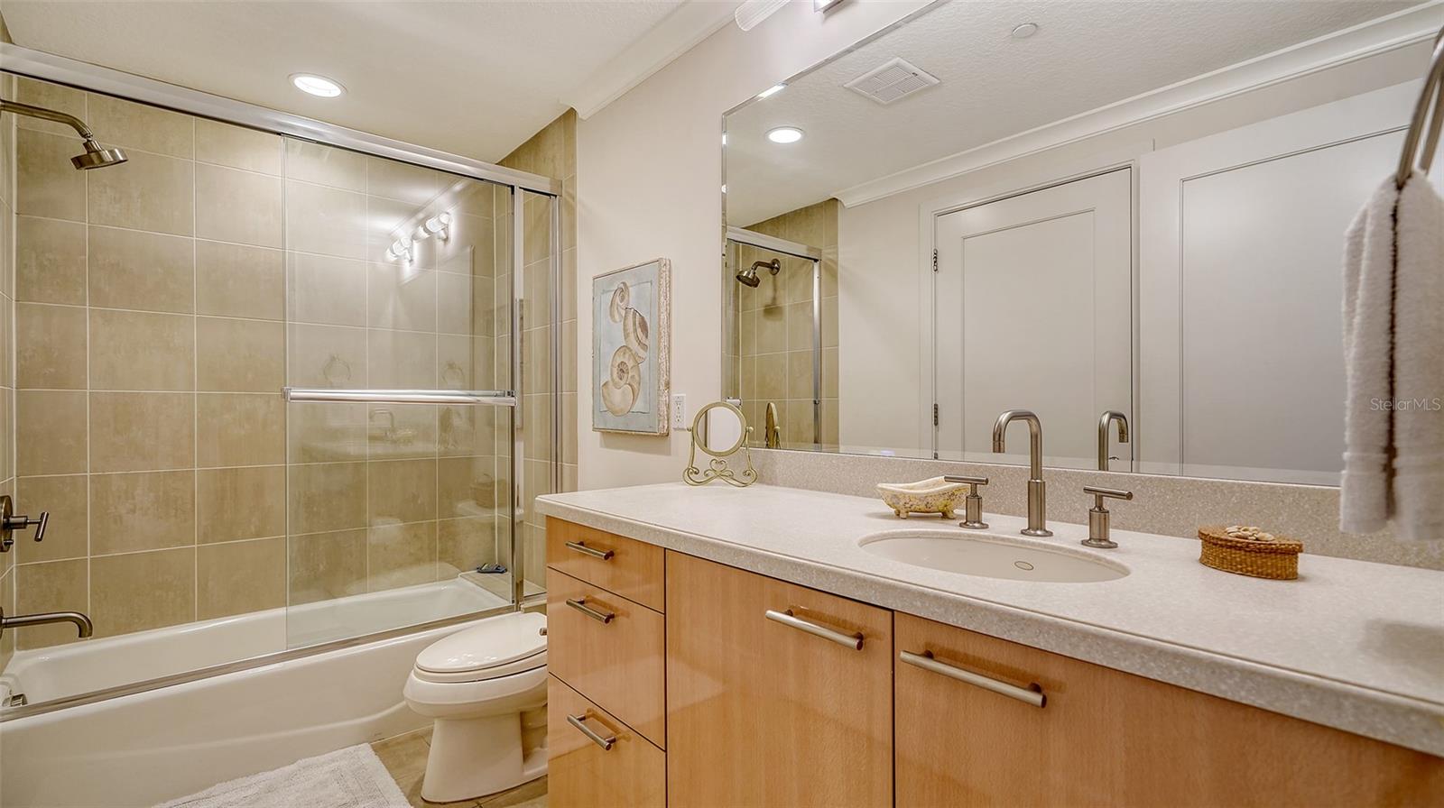 CRESCENT SIESTA KEY - Residential