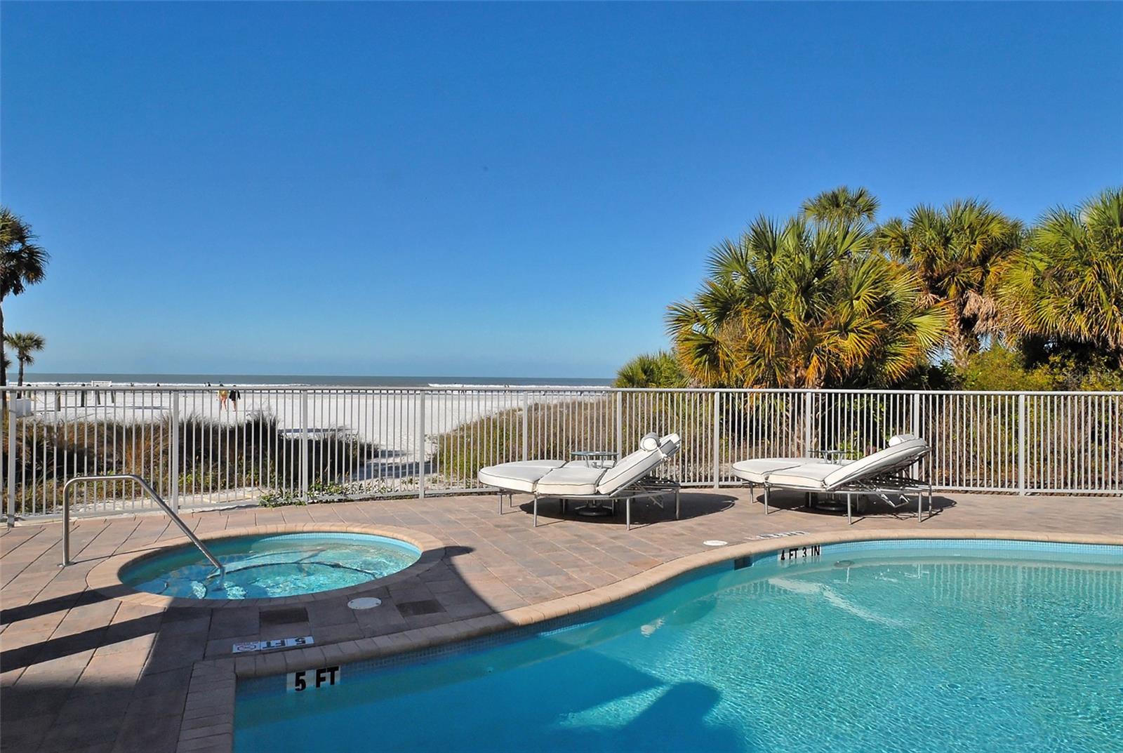 CRESCENT SIESTA KEY - Residential
