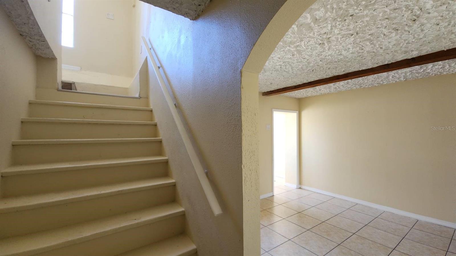 RICHMOND ESTATES - Residential Lease