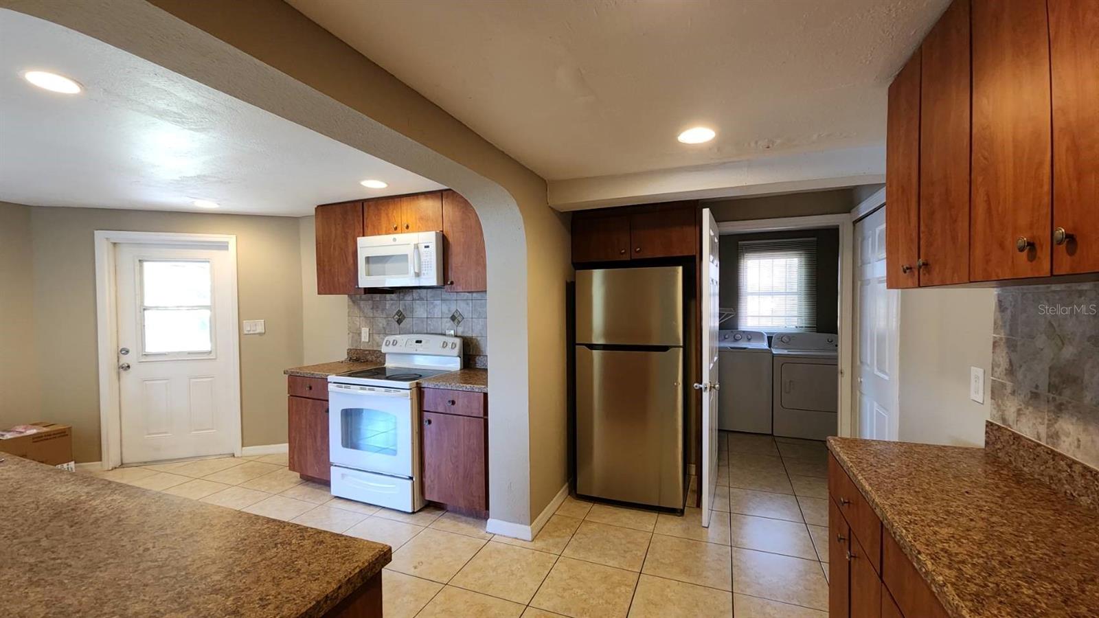 RICHMOND ESTATES - Residential Lease