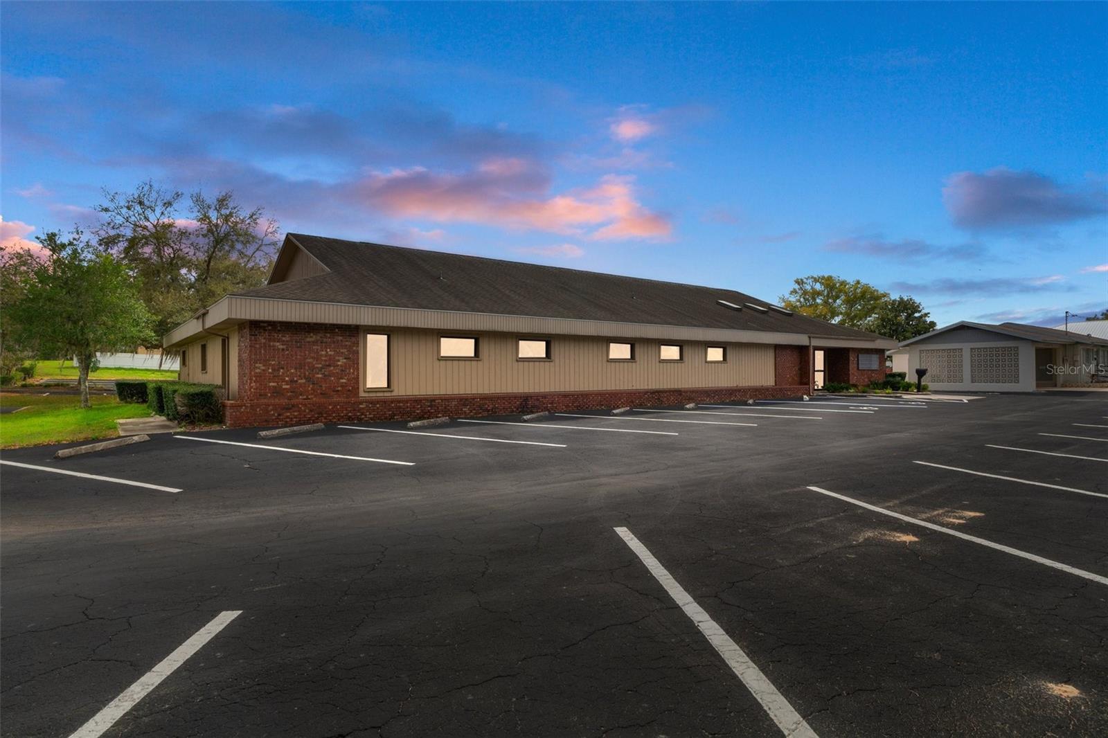 403 W HIGHLAND BOULEVARD