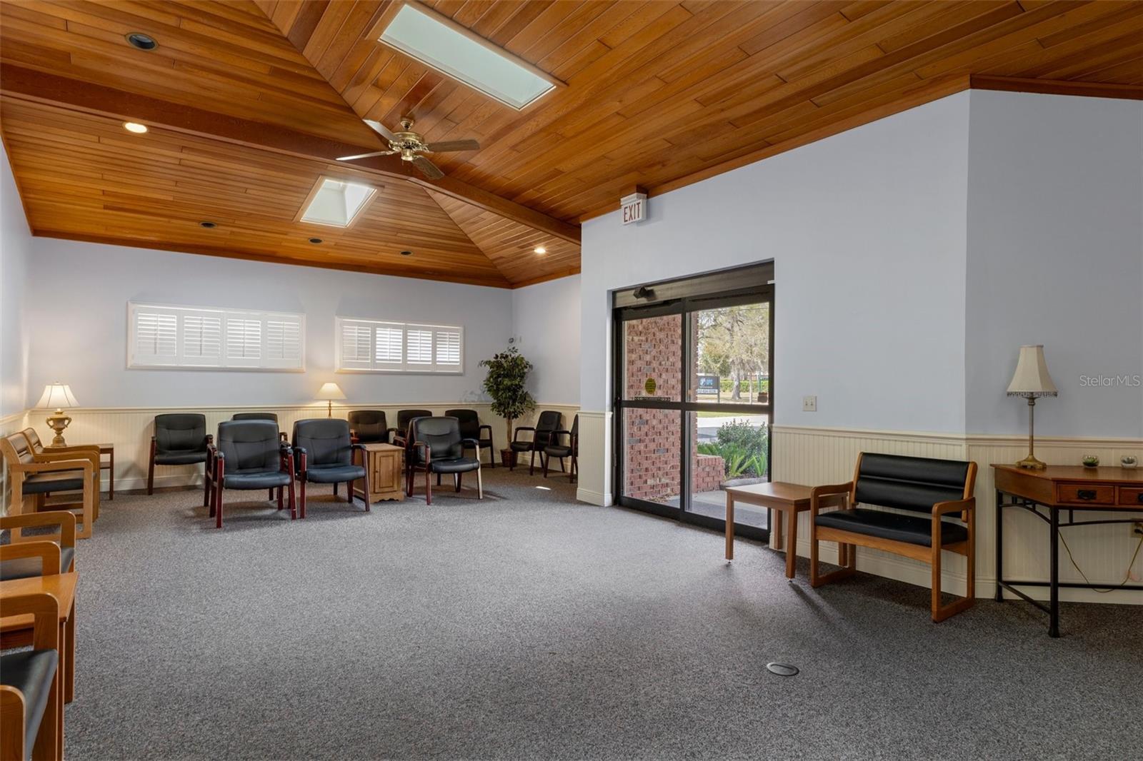 403 W HIGHLAND BOULEVARD