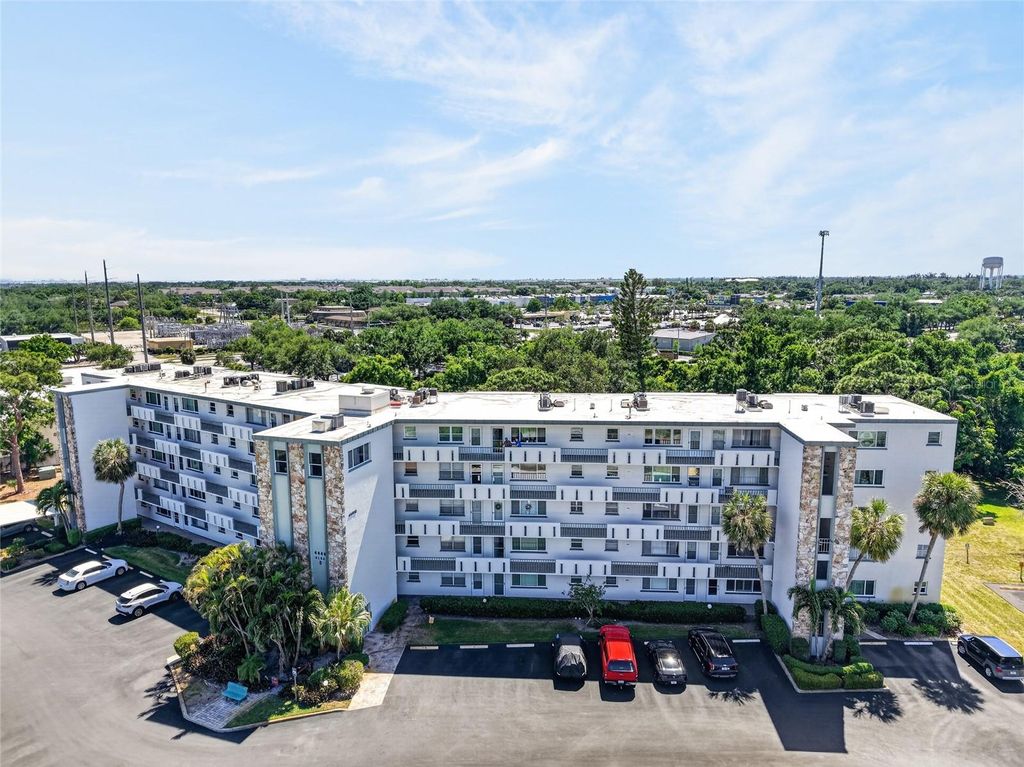 Photo of 4440 Ironwood Circle #508D, Bradenton, FL 34209 (MLS # TB8498861)