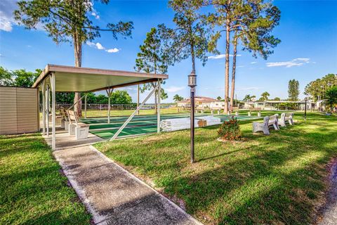 A home in WINTER HAVEN