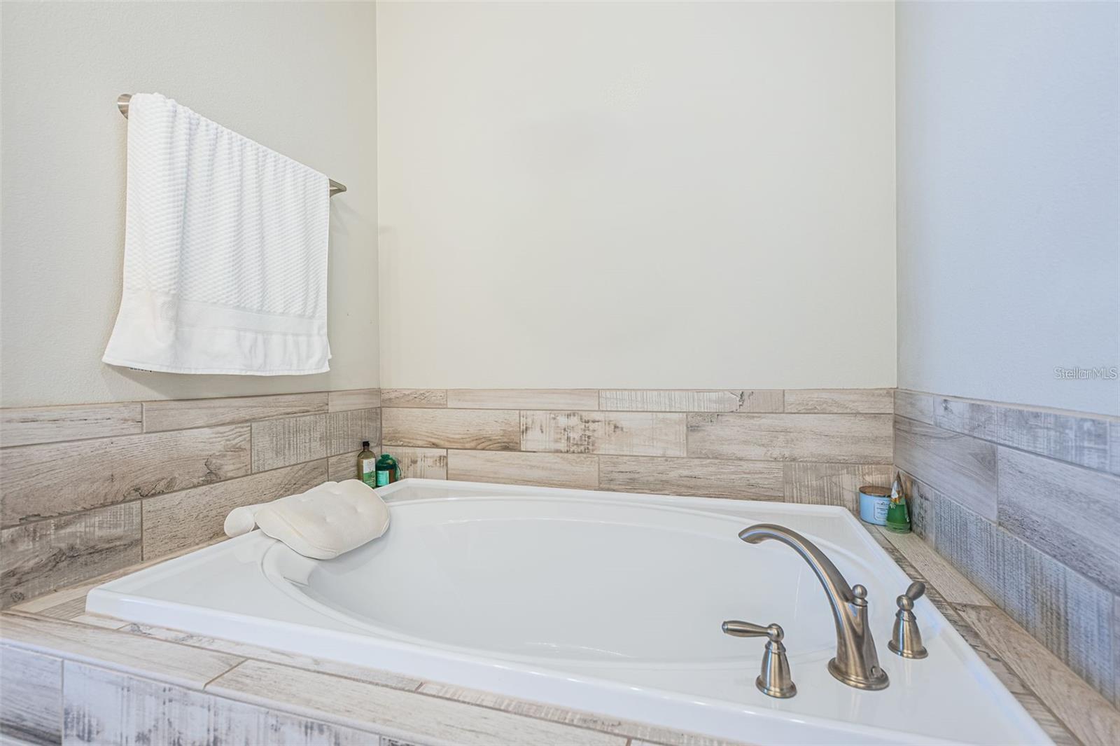 GREVILLA COURT - Residential Lease