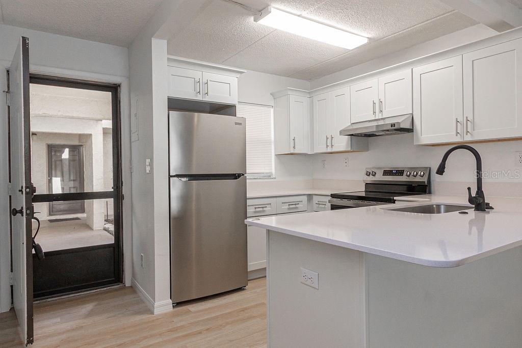 100 E KENTUCKY AVENUE H6