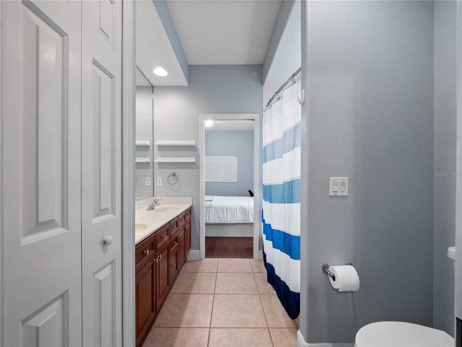 ALAQUA LAKES PH 1 - Residential