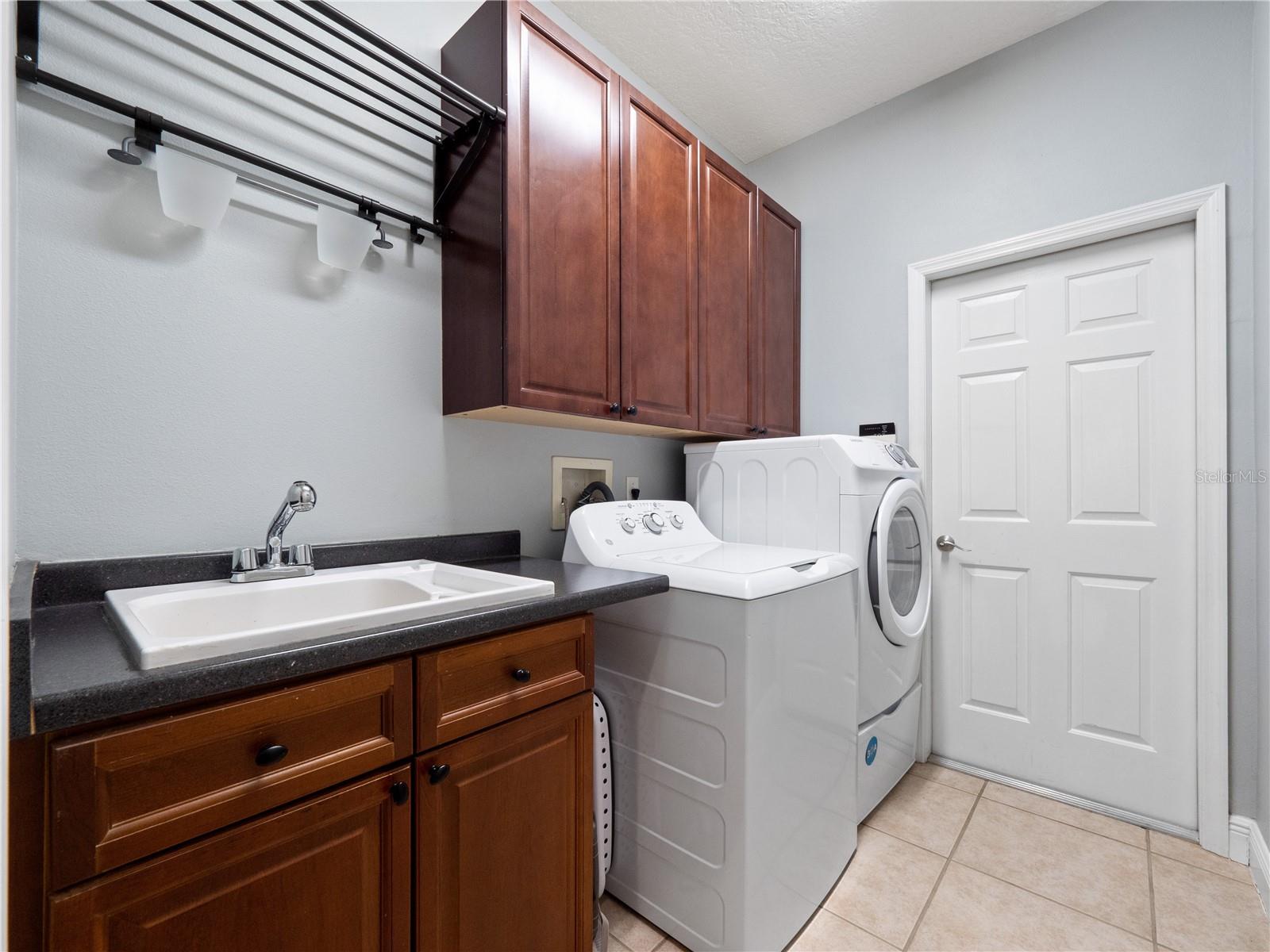 ALAQUA LAKES PH 1 - Residential