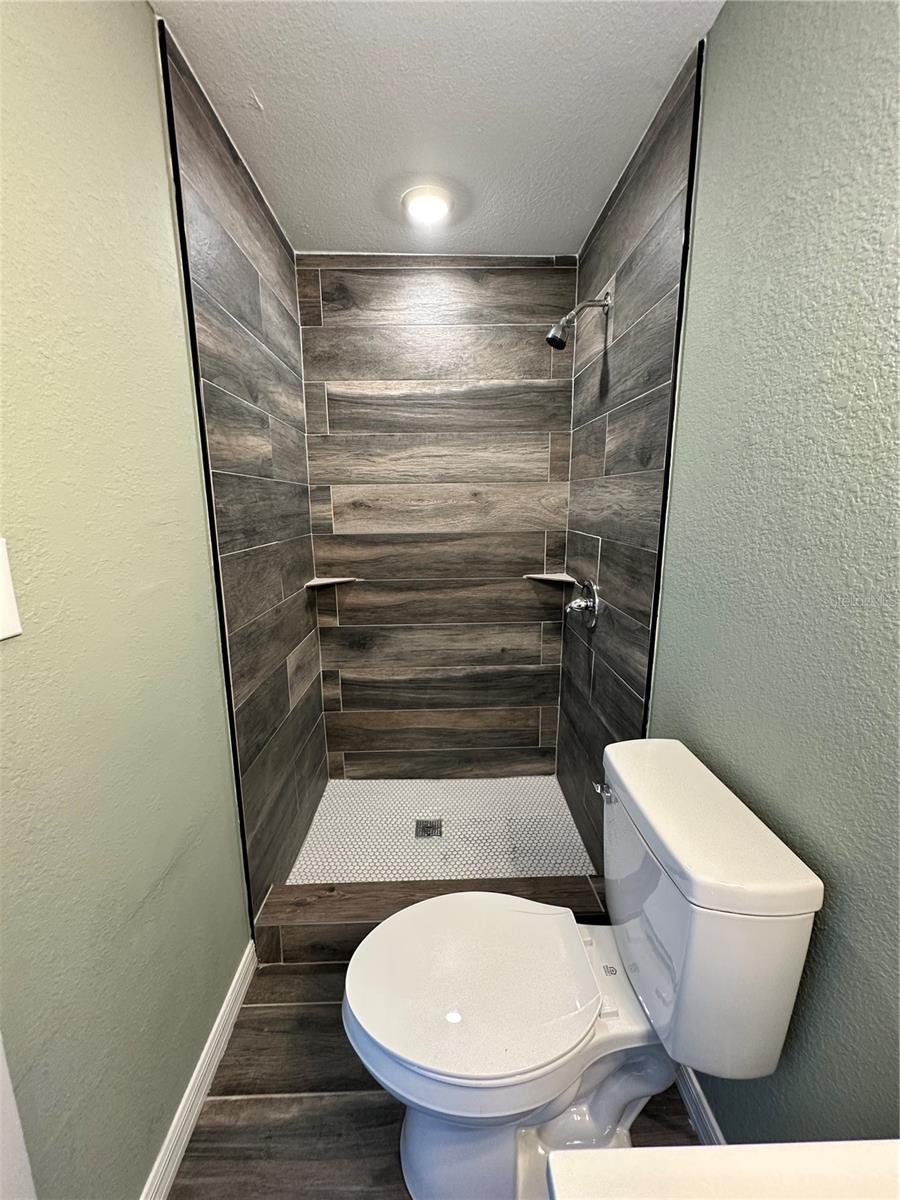 LAKEWOOD PARK - Residential