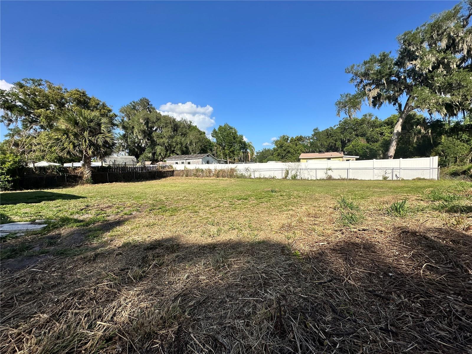 LAKEWOOD PARK - Residential