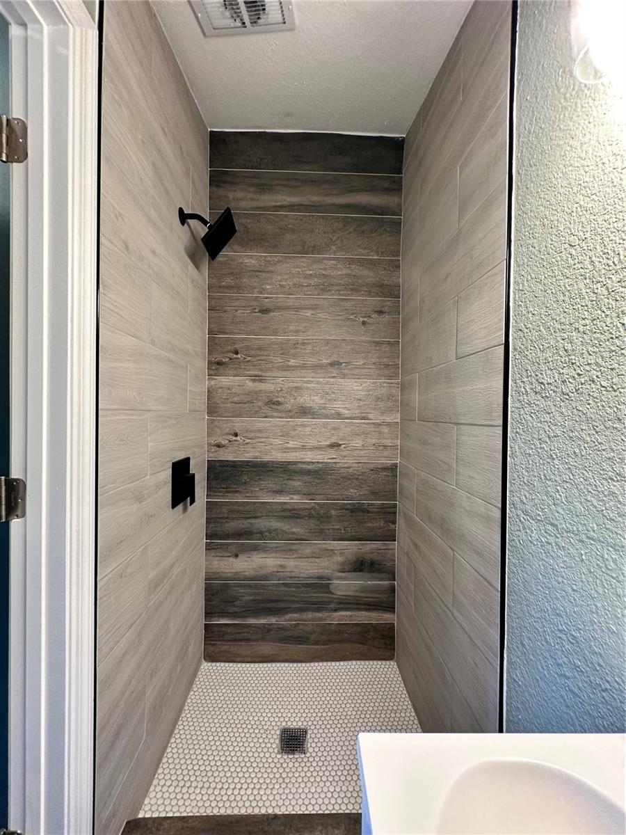 LAKEWOOD PARK - Residential