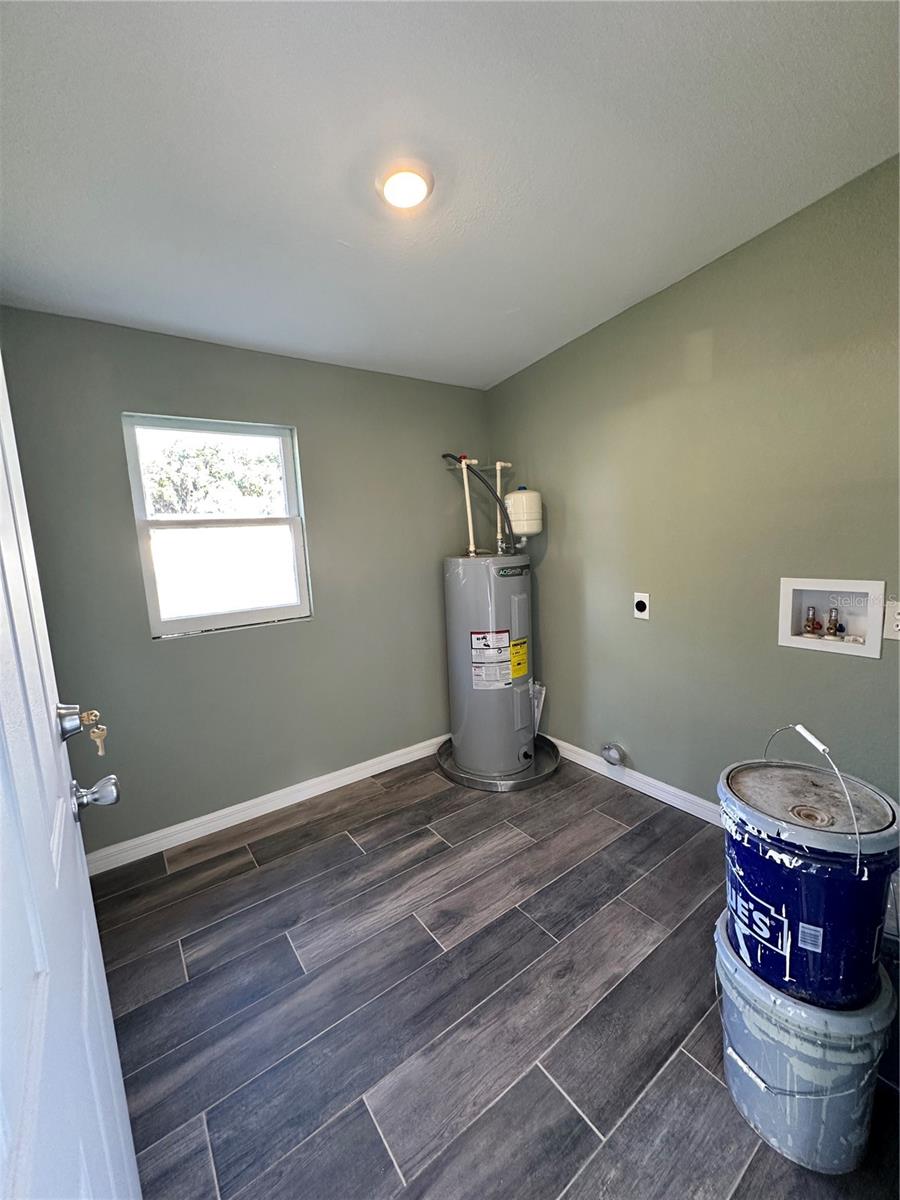 LAKEWOOD PARK - Residential