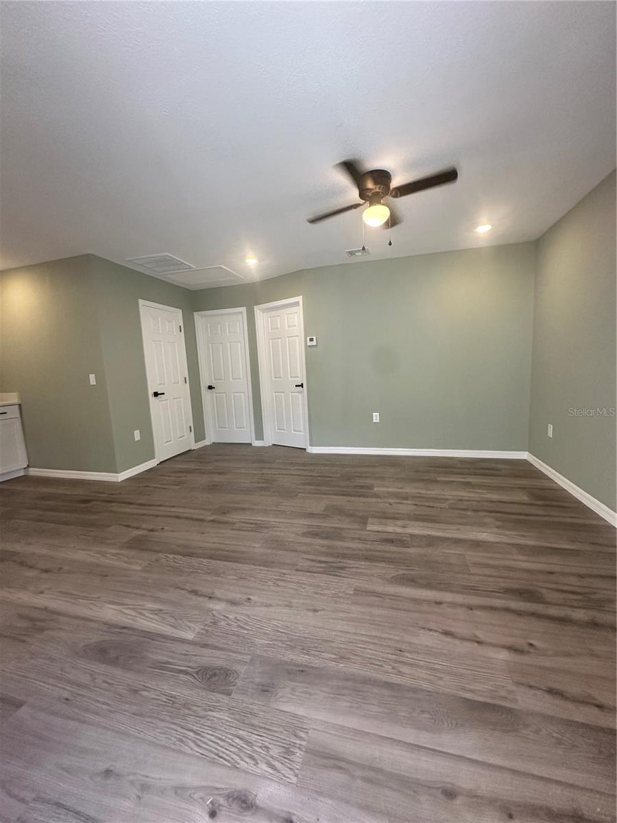 LAKEWOOD PARK - Residential