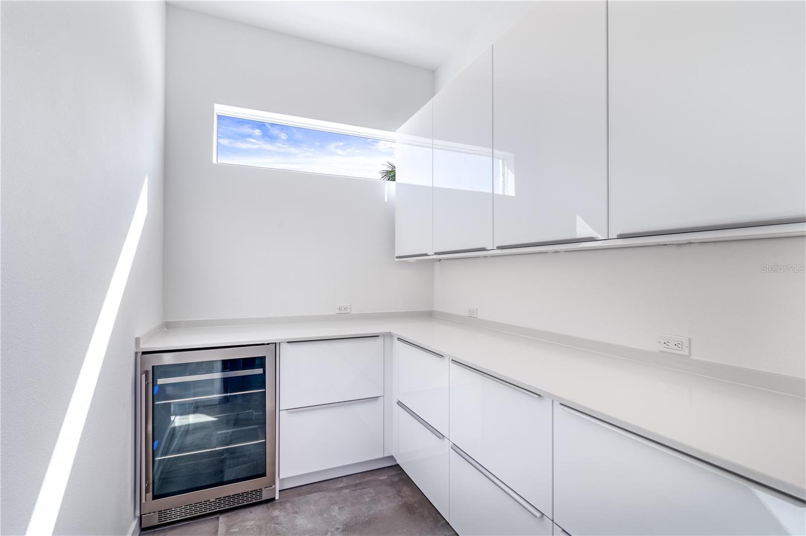 SOUTH GATE - Residential