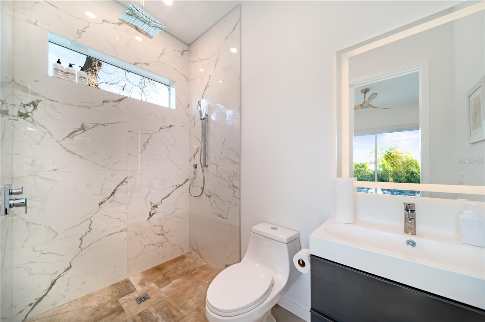 SOUTH GATE - Residential