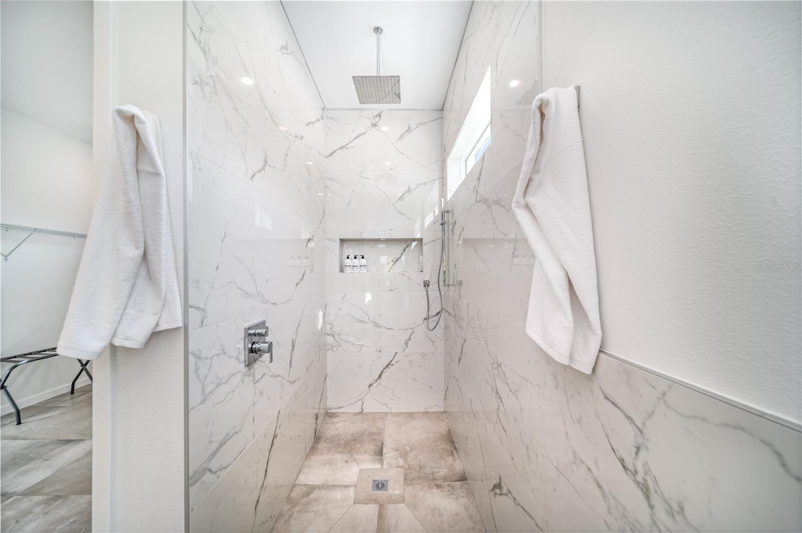 SOUTH GATE - Residential