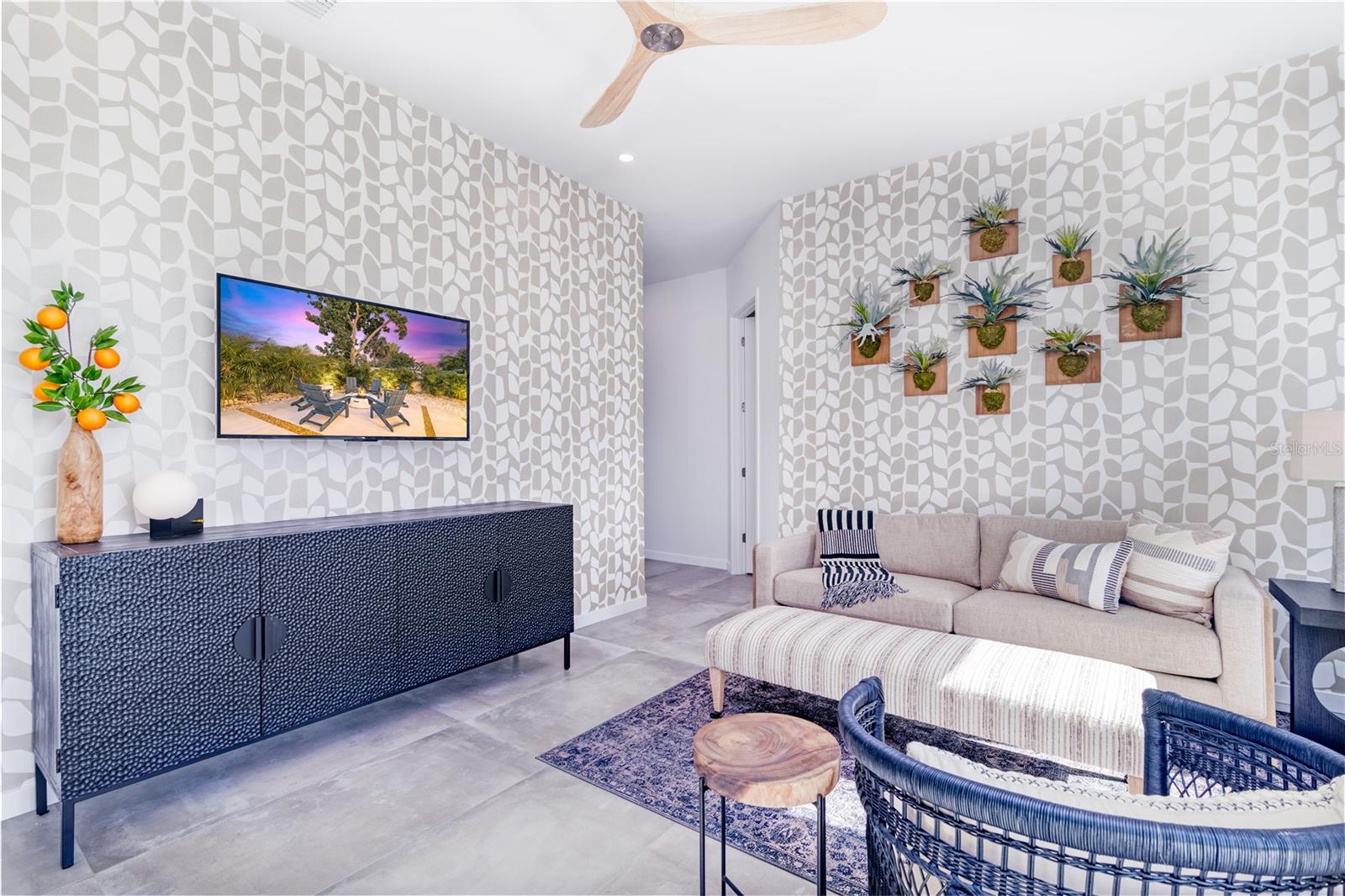 SOUTH GATE - Residential