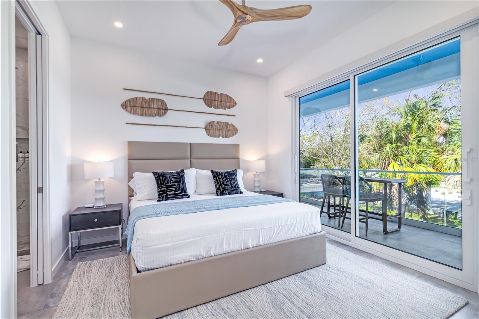 SOUTH GATE - Residential