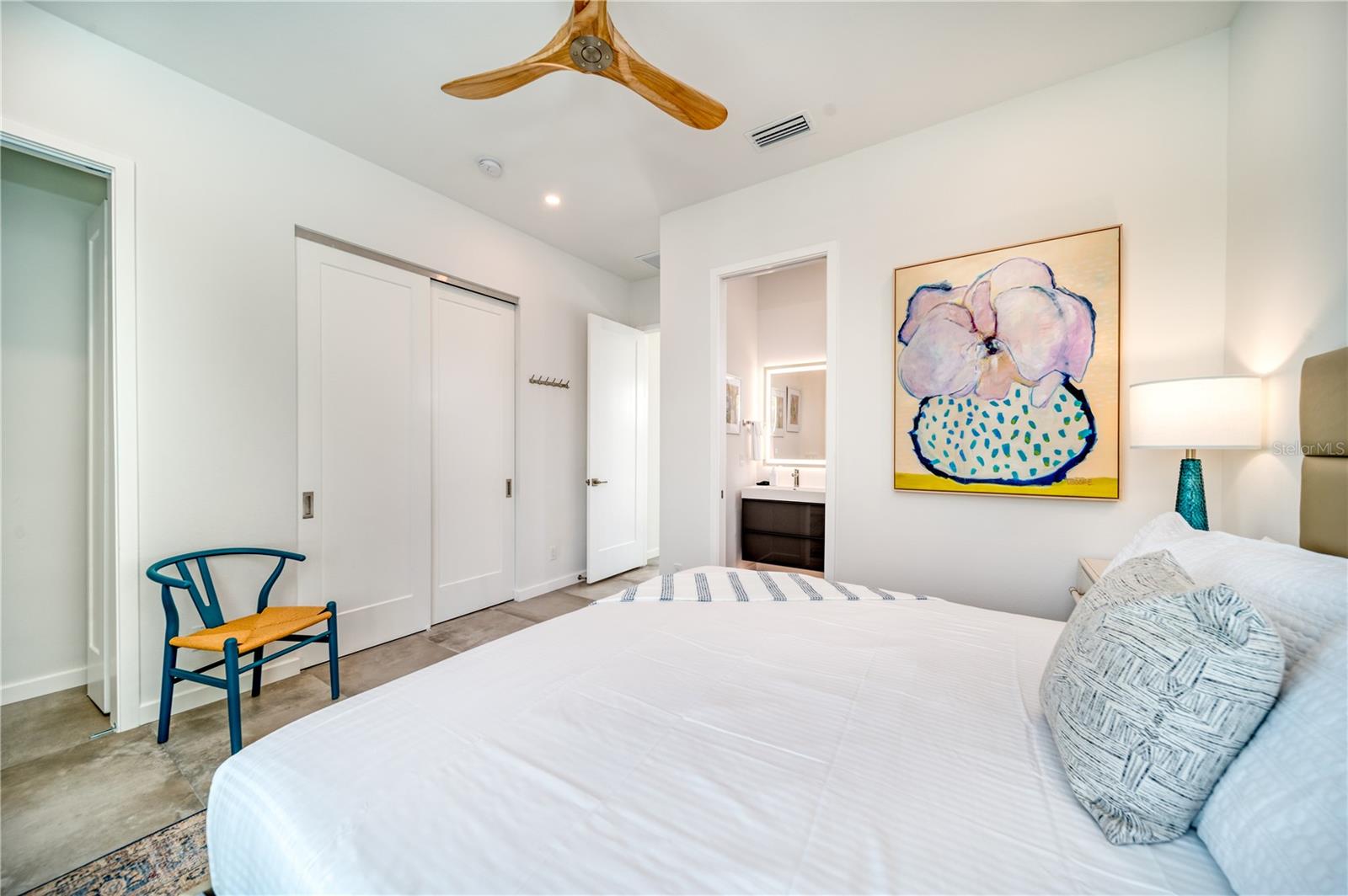 SOUTH GATE - Residential