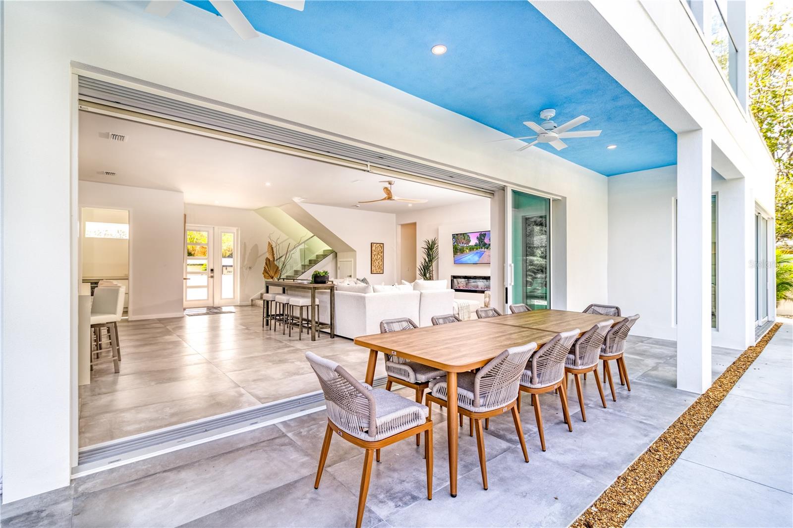 SOUTH GATE - Residential