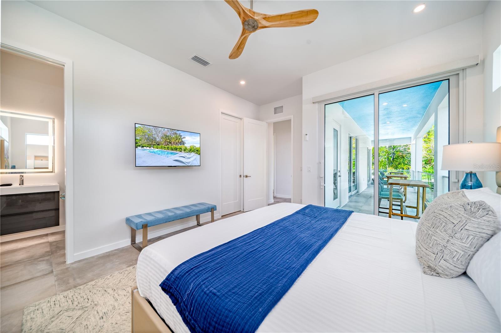 SOUTH GATE - Residential