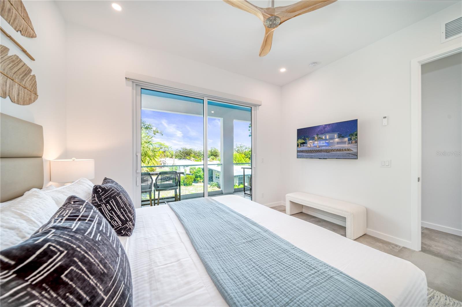 SOUTH GATE - Residential