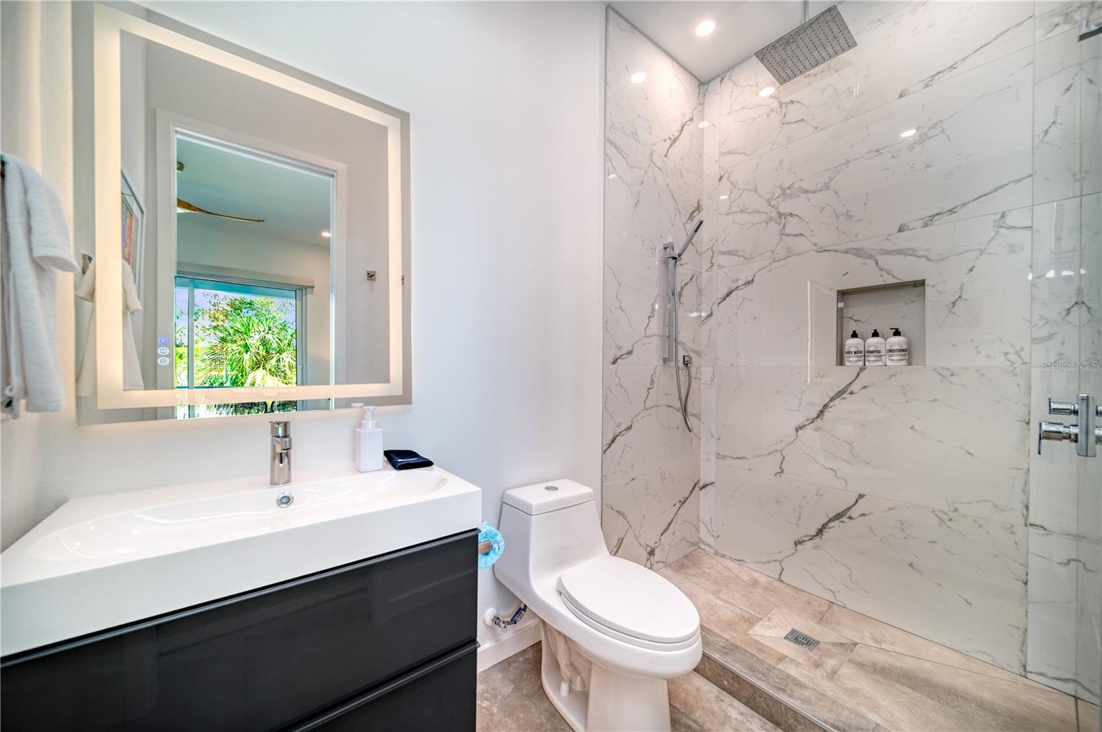 SOUTH GATE - Residential