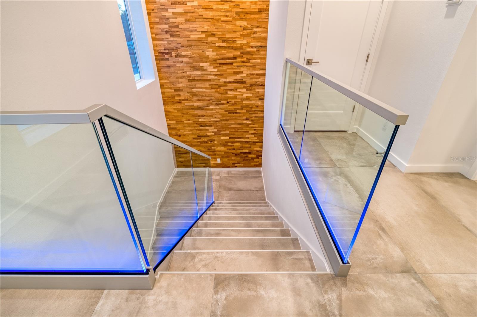 SOUTH GATE - Residential